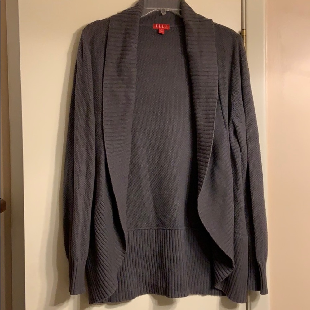 Women’s gray sweater - size medium
